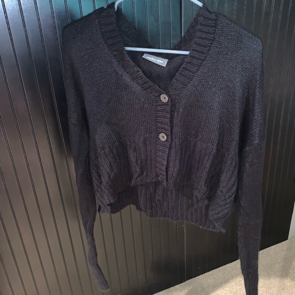 Black long sleeve cropped sweater
